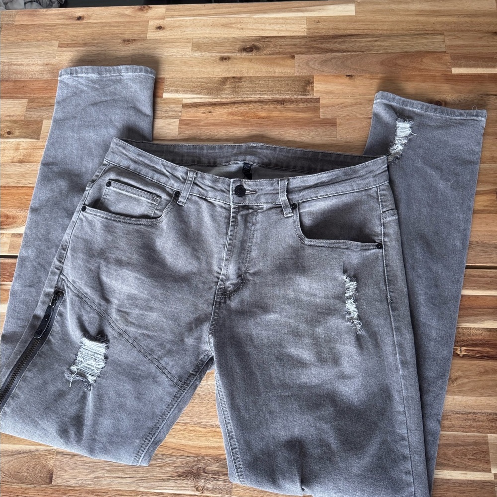 Men's 34/32 Slim Fit Distressed Gray fashion Jeans by Y&R